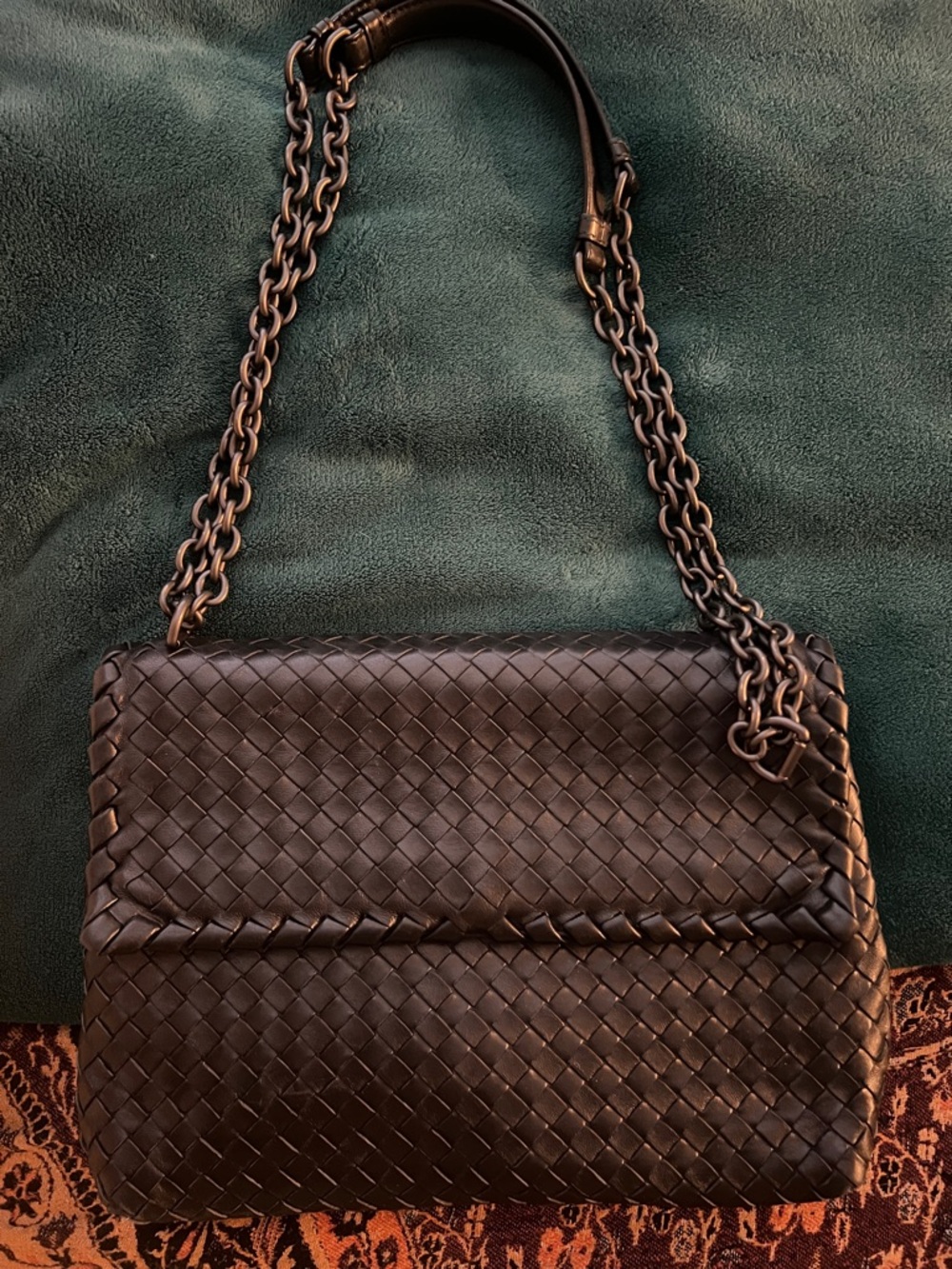 Bottega Veneta Black Leather Shoulder Bag with gun metal chain strap